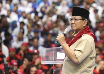 Prabowo ke Relawan: Jangan Menjelekkan Siapapun, Ganjar-Anies Sahabat Saya