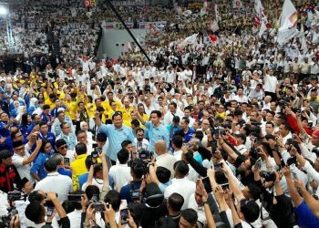 Prabowo-Gibran akan Tambah Gaji Guru Rp 2 Juta Per Bulan