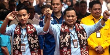 Prabowo Subianto dan Gibran Rakabuming Raka Resmi Mendaftar di KPU