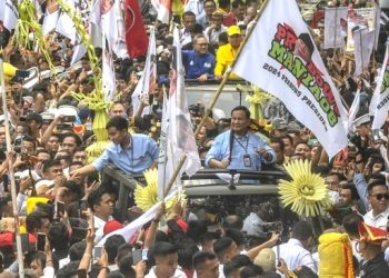 Tekad Prabowo-Gibran Naikkan Gaji ASN, TNI/Polri & Pejabat