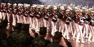 Prabowo Pimpin Parade Senja di Akademi Militer Magelang