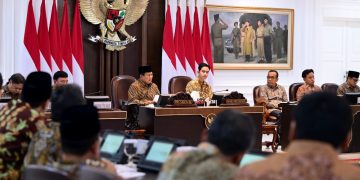 Rapat Kabinet Perdana, Presiden Prabowo Instruksikan Jajarannya Sinergi Program Kerja