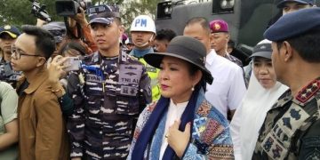 Titiek Soeharto Pantau Pembongkaran Pagar Laut di Tangerang