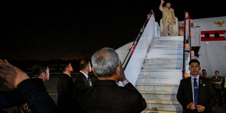 Dari Singapura, Presiden Prabowo Terbang ke Rusia untuk Bertemu Putin